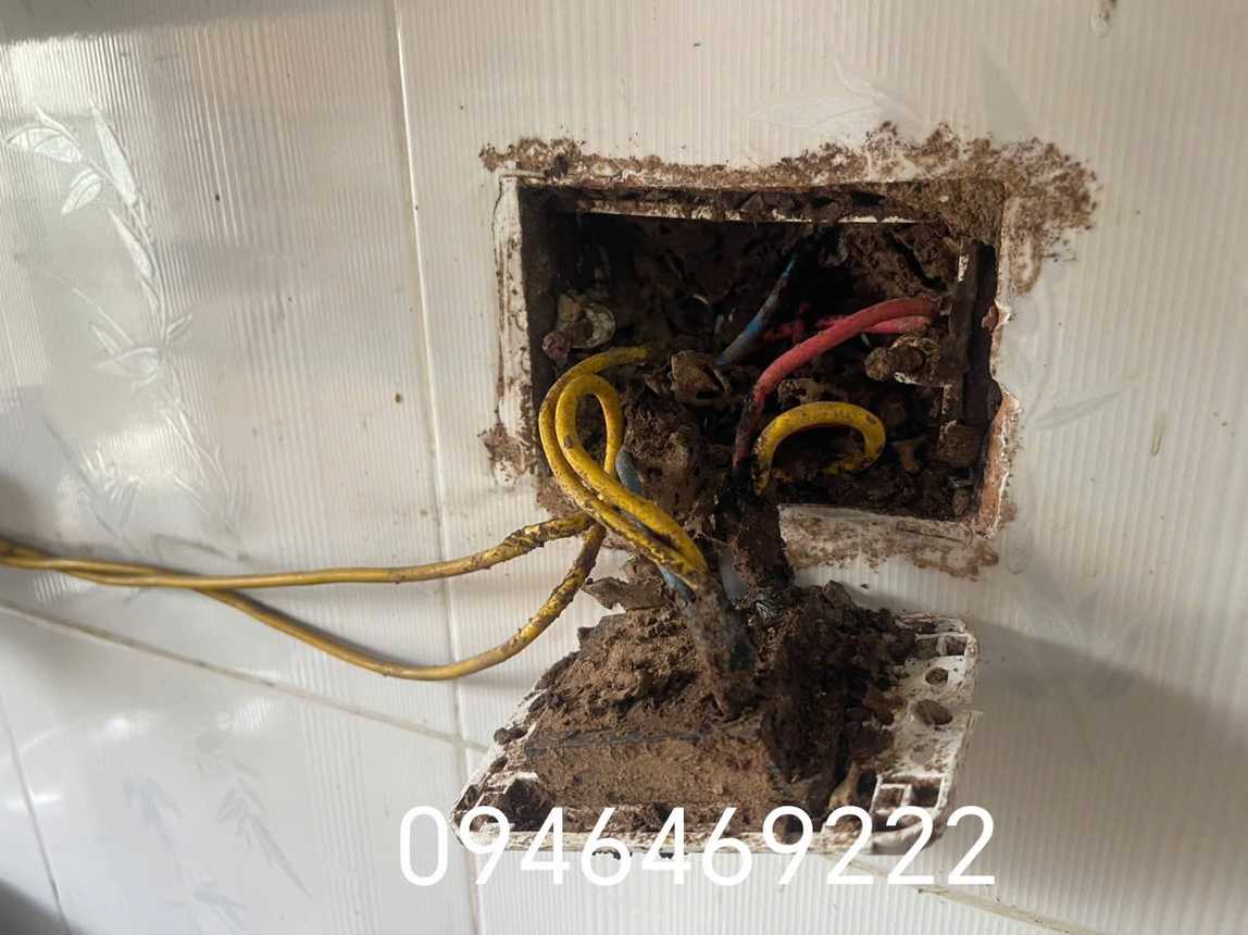 Hiện trạng hộp điện và dây dẫn cần kiểm tra tại nhà