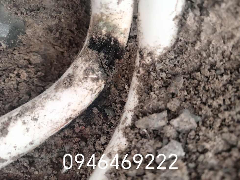 Hiện trạng ống luồn và khu vực đường dây điện âm tường sau khi mở kiểm tra