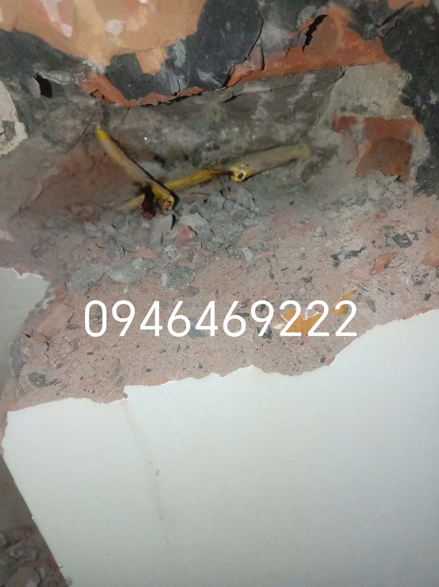 Dây đi cùng có bị cháy trong hốc tường cần được kiểm tra