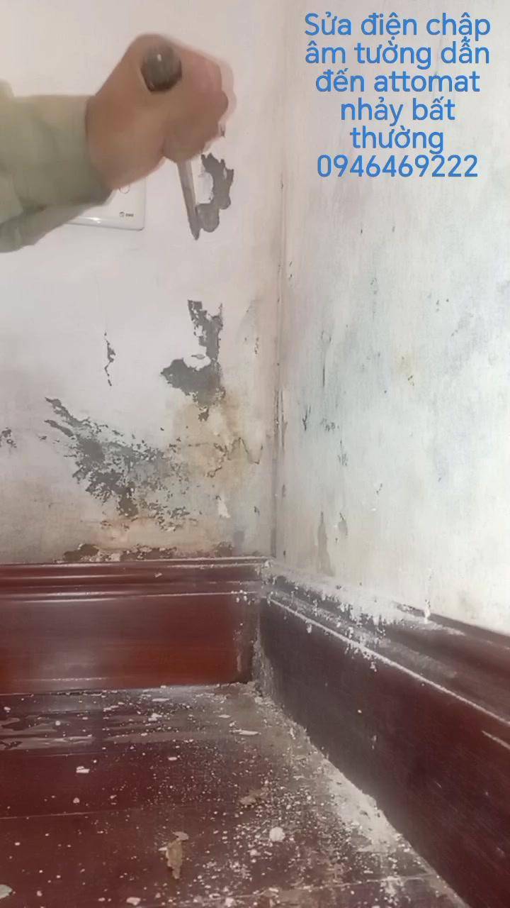 Mở cục bộ tường tại khu vực đường ống cần kiểm tra