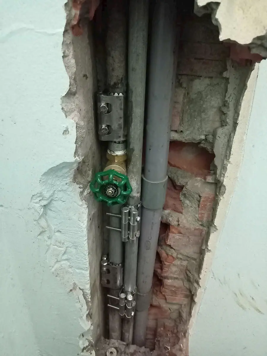 Hoàn thiện vị trí van khóa nước sau sửa chữa